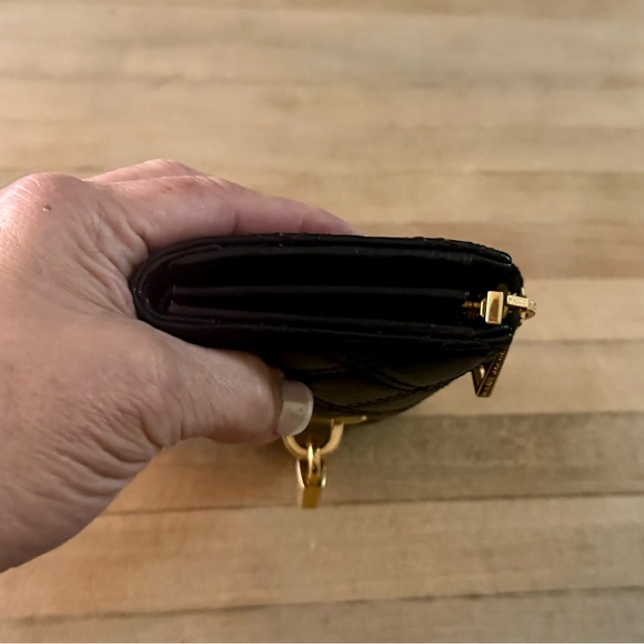 Marc Jacobs Black Quilted Lambskin Leather Zip Around Wallet with Gold Lock - Picture 5 of 10